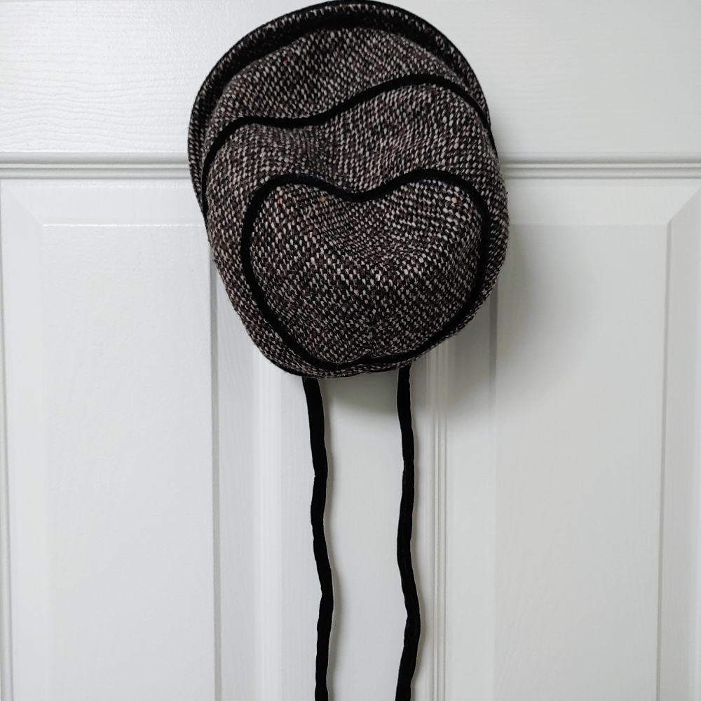 Girls' Tweed Winter Hat with Adjustable Drawstring